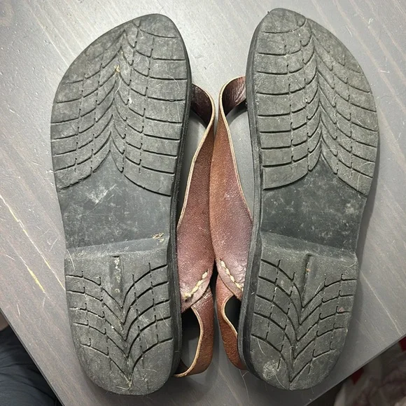 Brown leather sandals - Picture 10 of 12